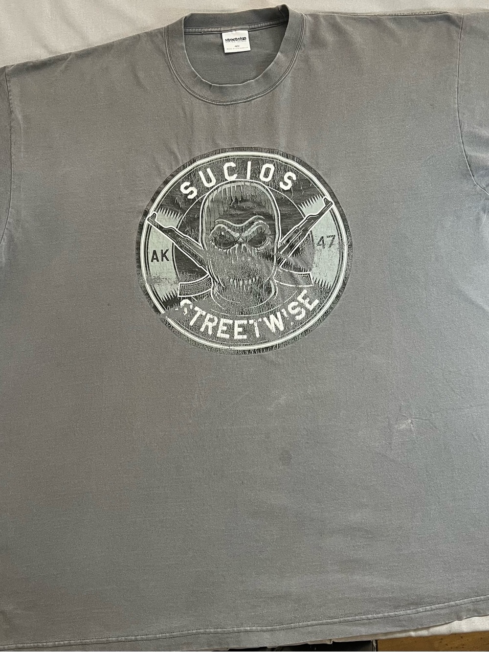 Streetwise Sucios Graphic Tee - Gray